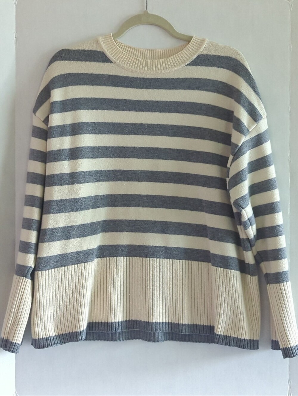 Zara Gray And Cream Striped Heavyweight Long Sleeve Pullover Sweater Size M